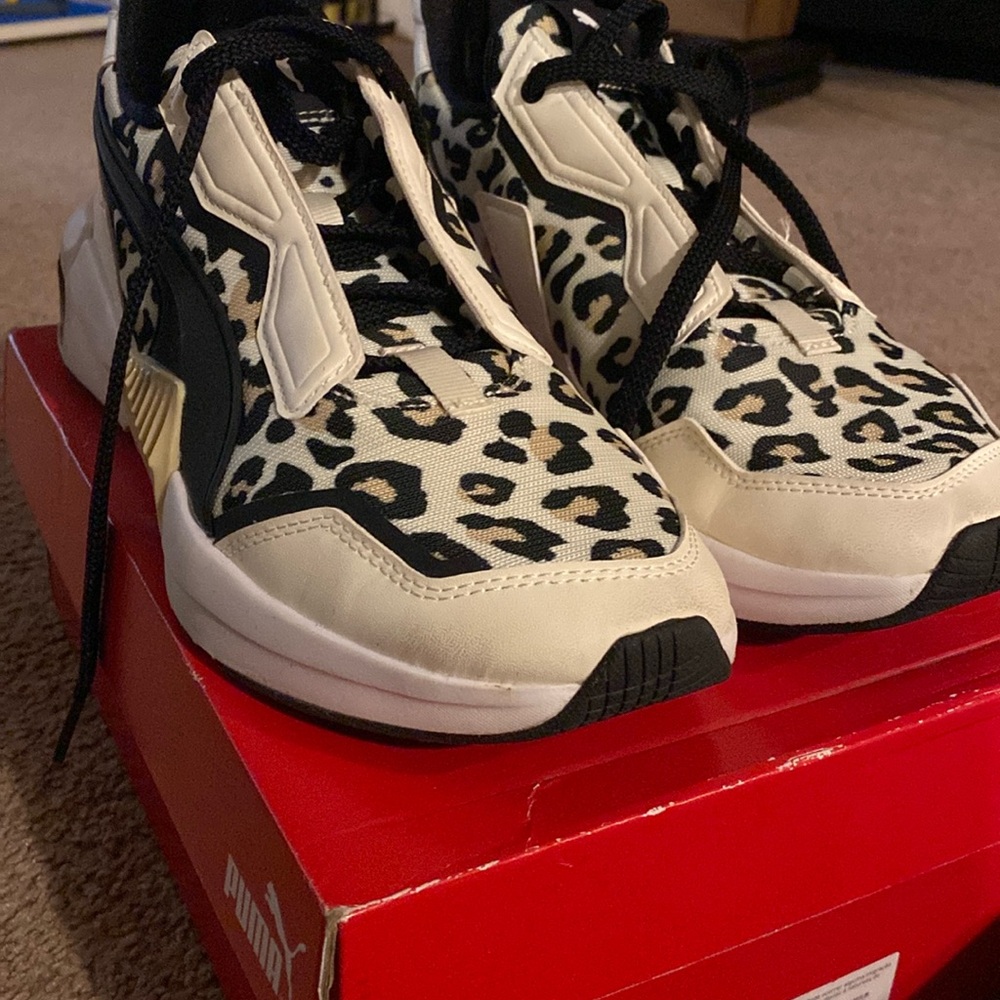 Size 8 pumas worn probably 3 times mainly indoors